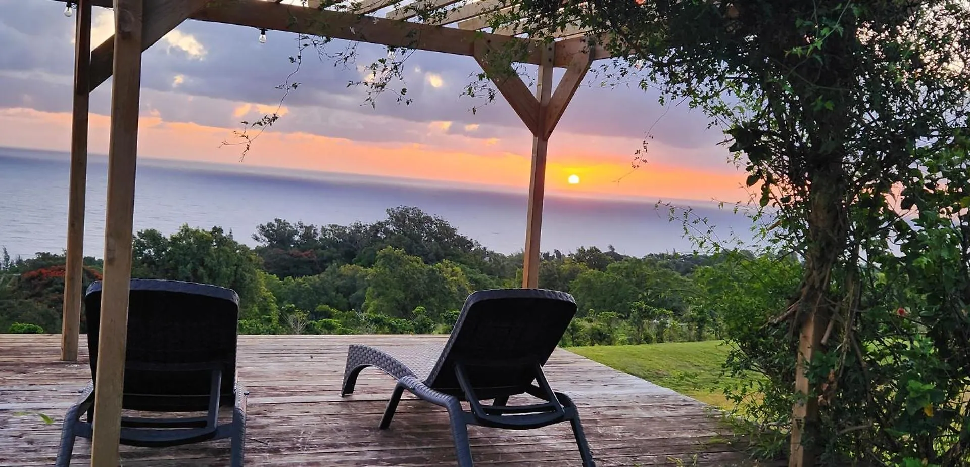 Farm stay Sunrise Farm Cottage I - 180 Degree Oceanviews Stargazing Whale Watching On Hamakua Coast Hawaii Papaaloa